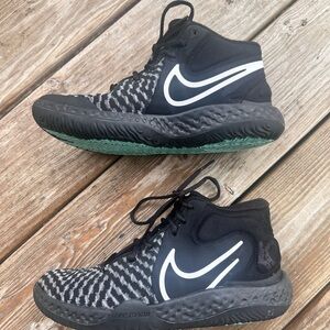 Nike Renew Black and White High-Top Sneakers size 6Y